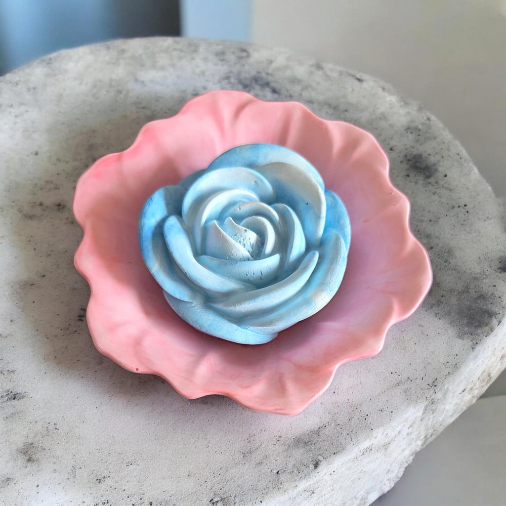 Coupelle fleurie en plâtre- Rose