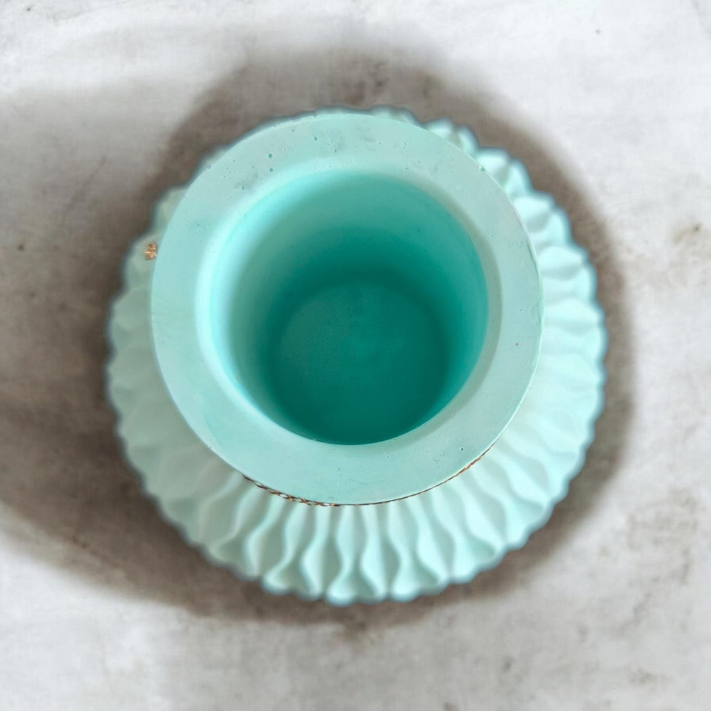Vase en plâtre