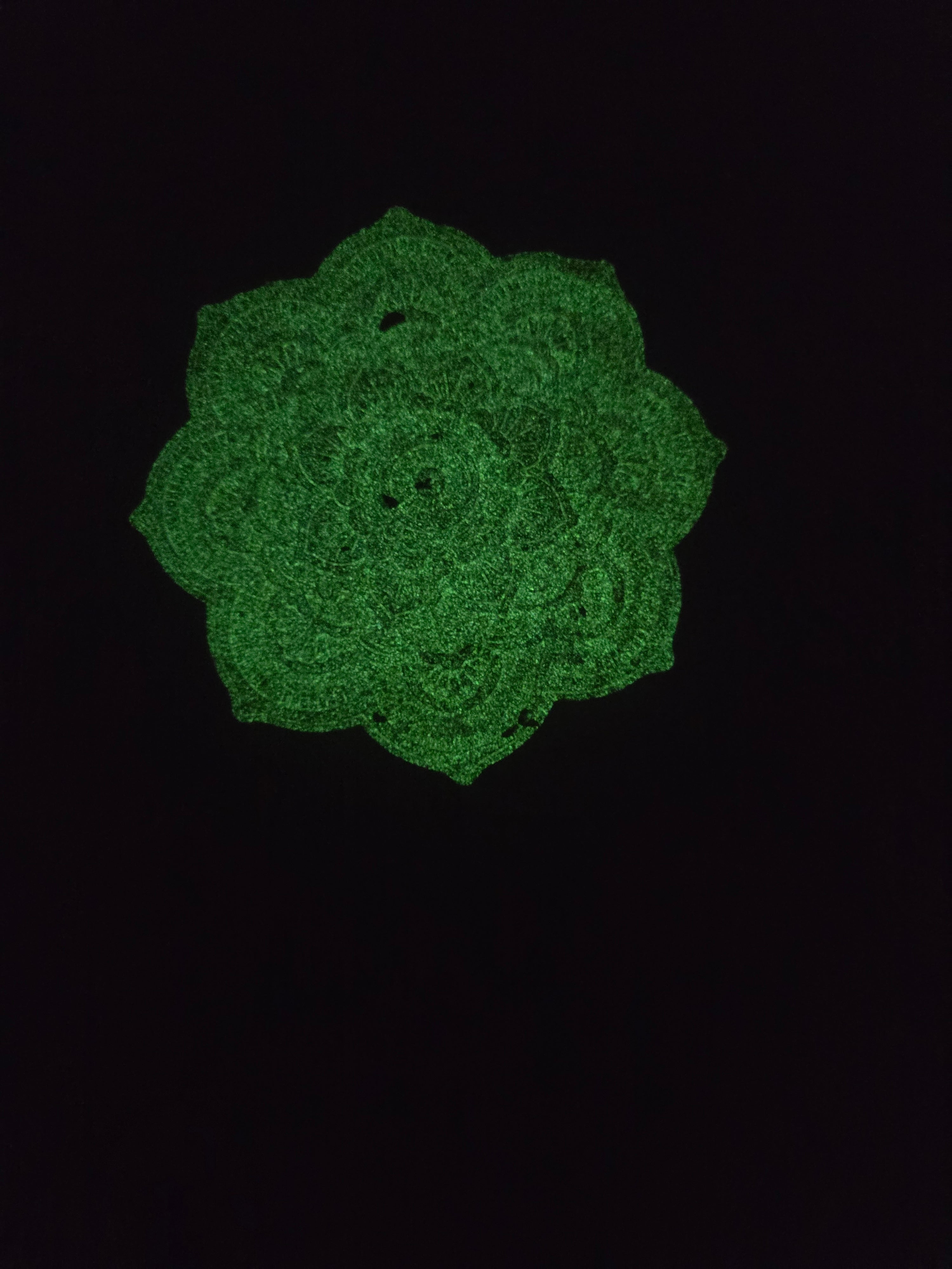 Rosace Mandala en plâtre phosphorescente