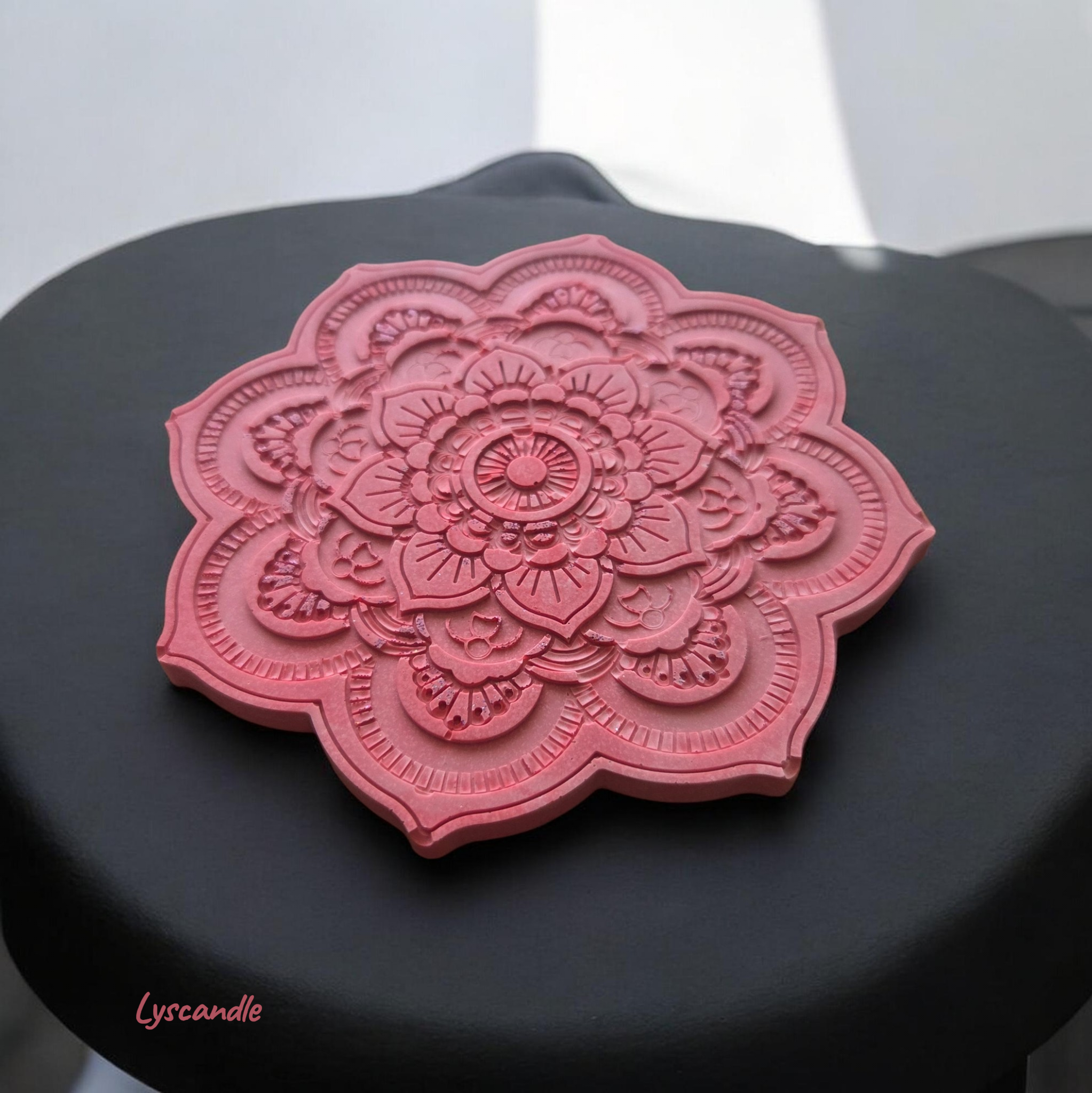 Plateau décoratif en plâtre – Motif mandala