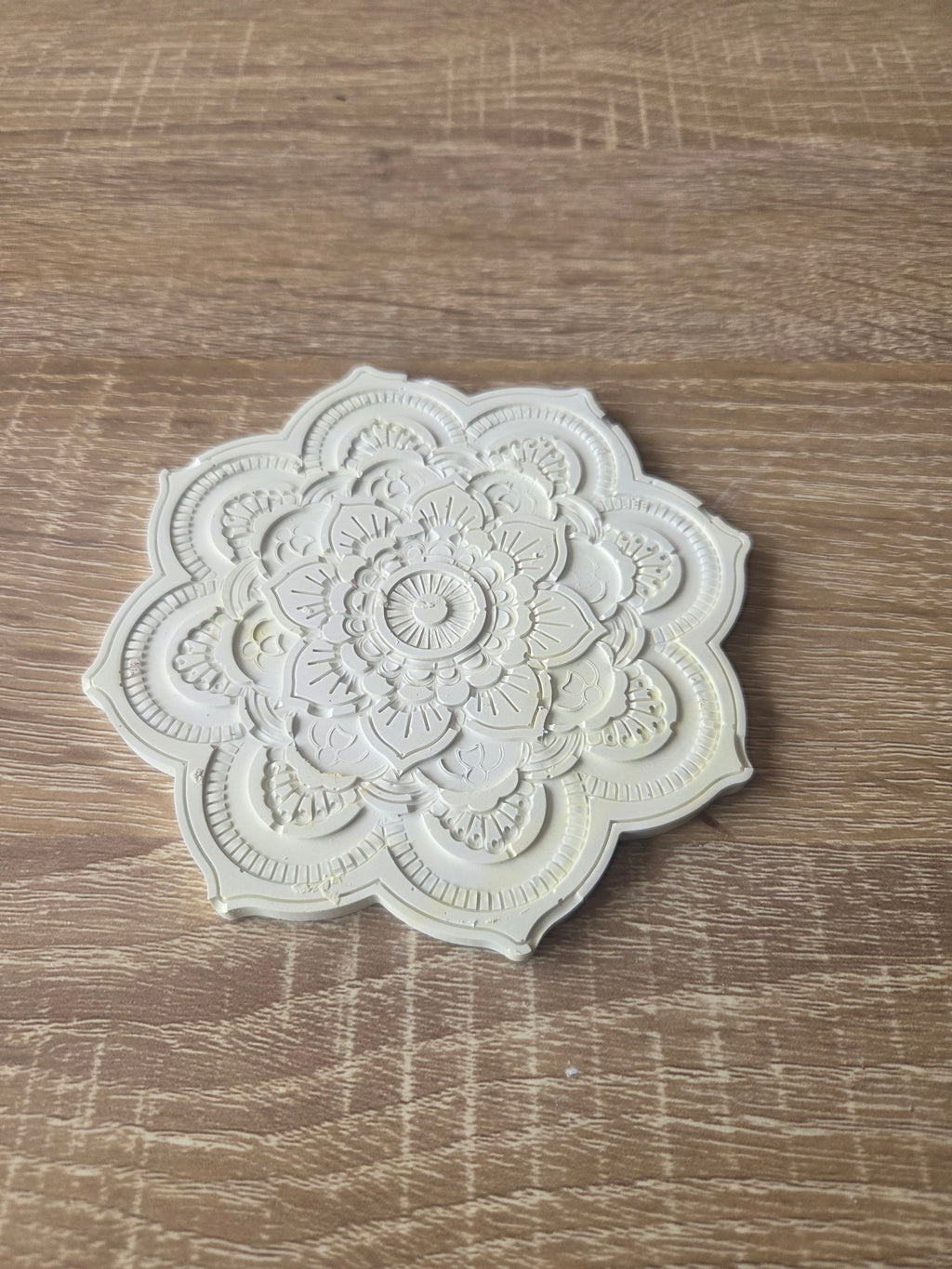 Rosace Mandala en plâtre phosphorescente