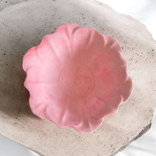 Coupelle fleurie en plâtre- Rose