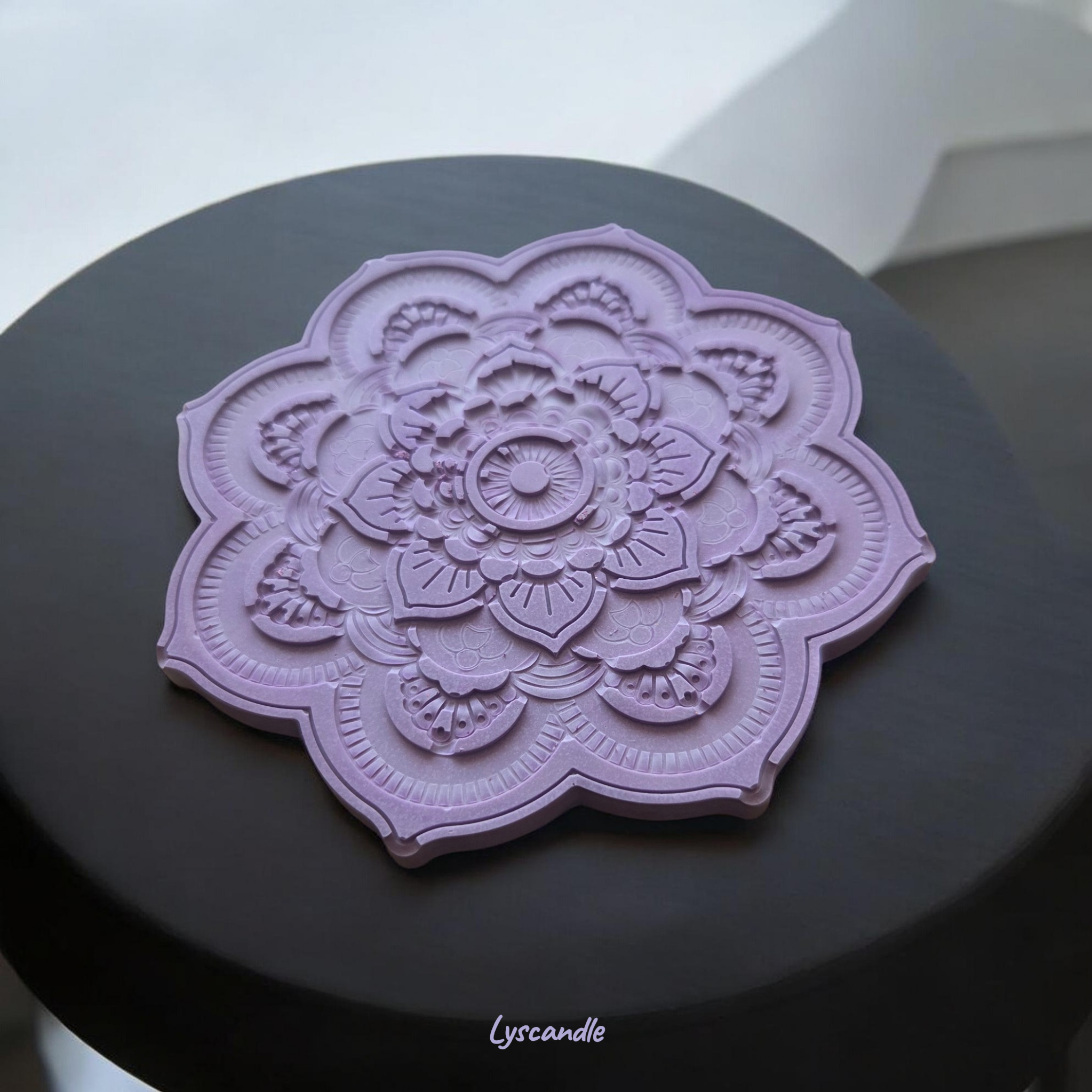 Plateau décoratif en plâtre – Motif mandala