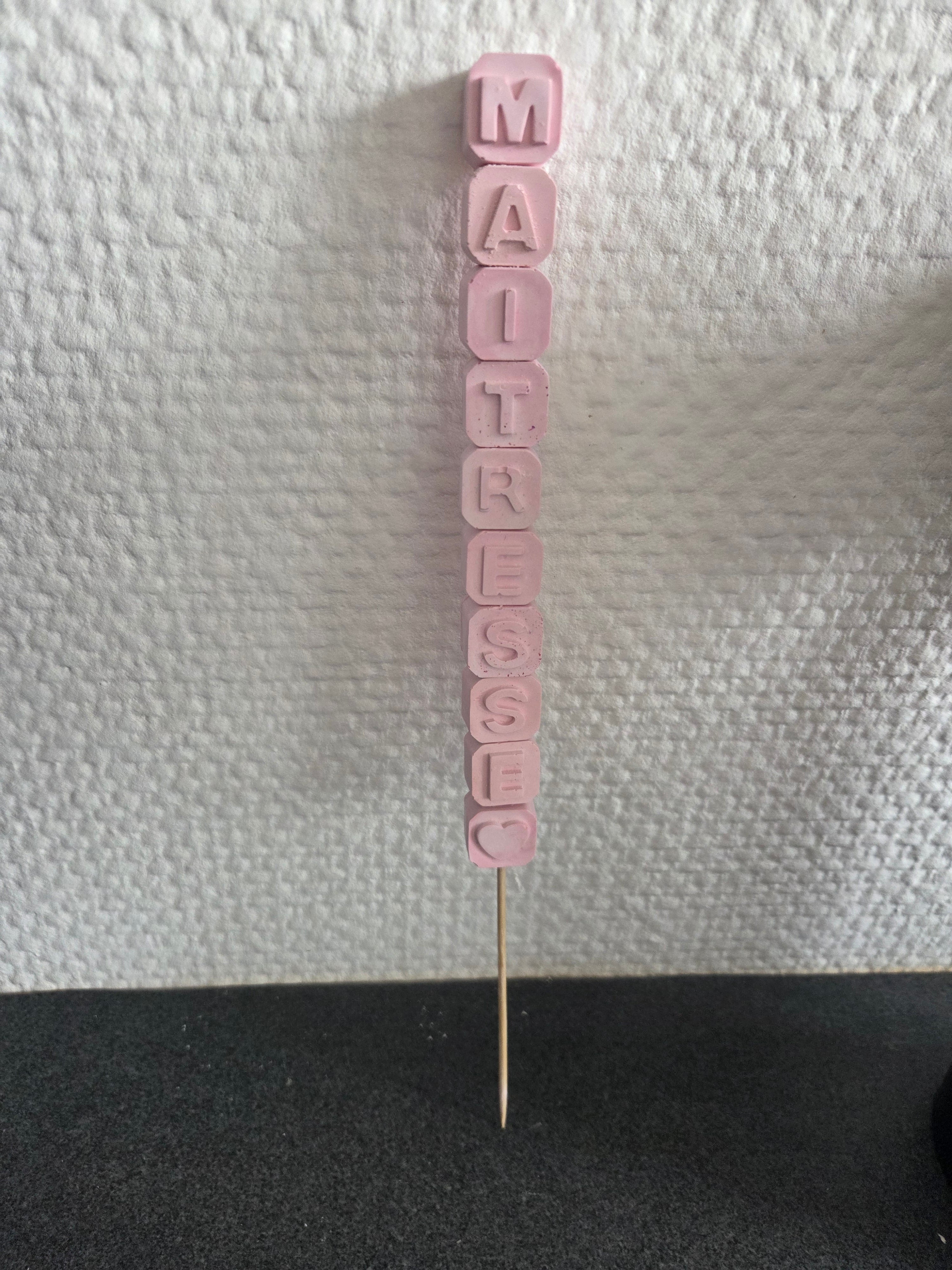 Pique décoratif en plâtre-MAITRESSE Rose